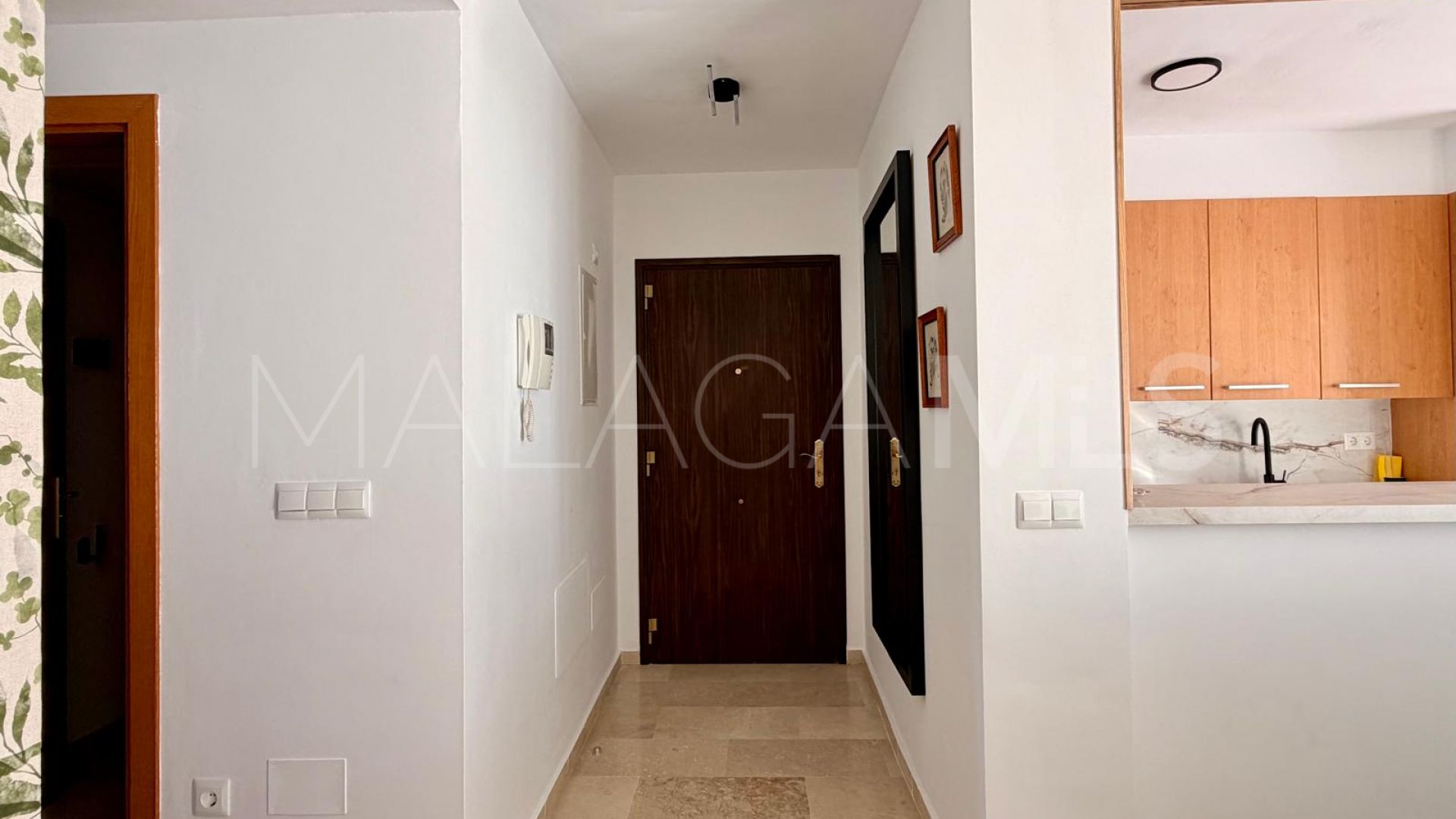 Lägenhet for sale in Estepona Puerto