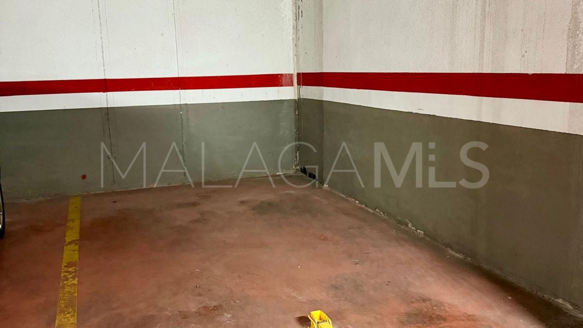 Lägenhet for sale in Estepona Puerto