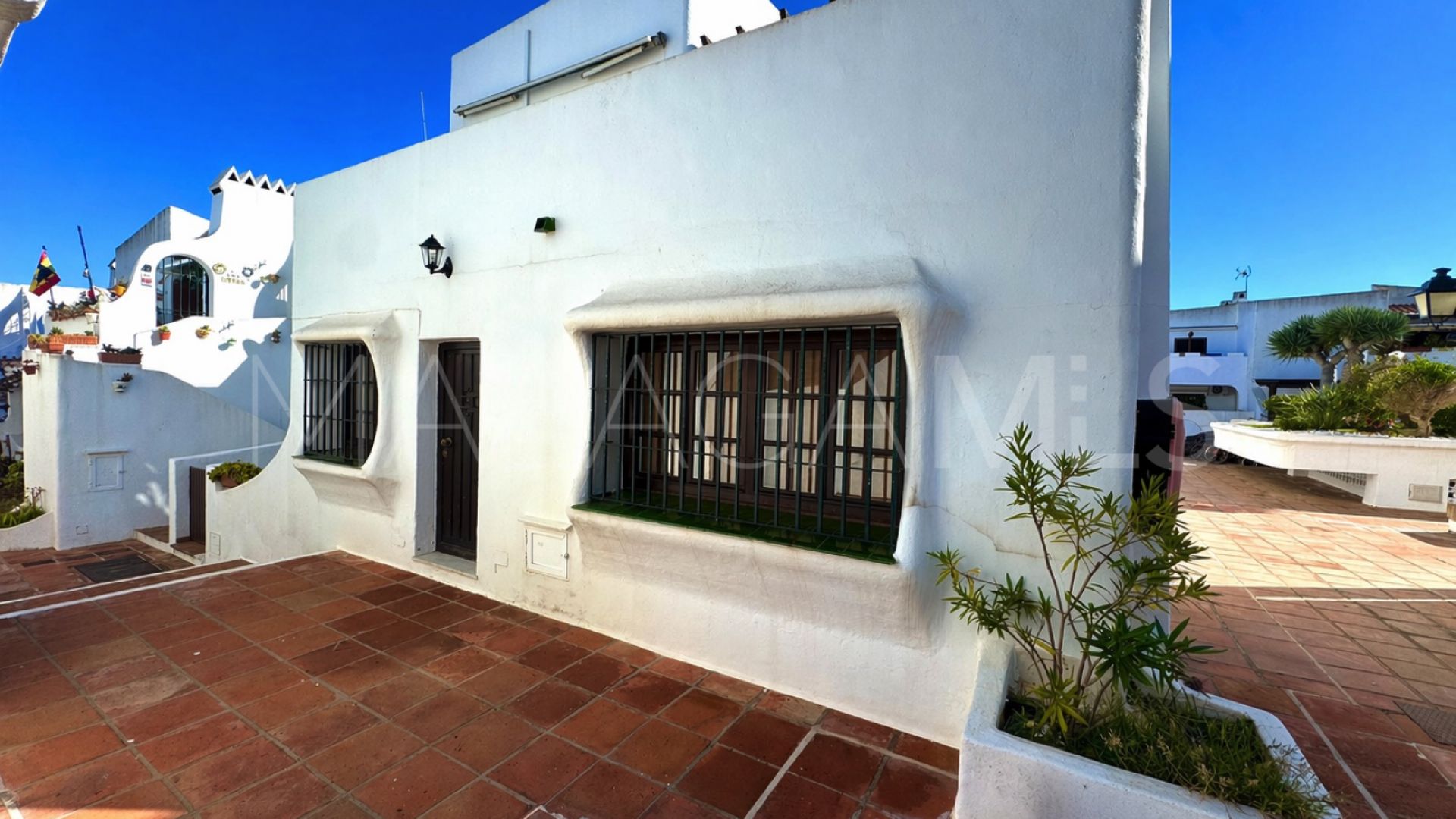 Parhus for sale in Puerto La Duquesa