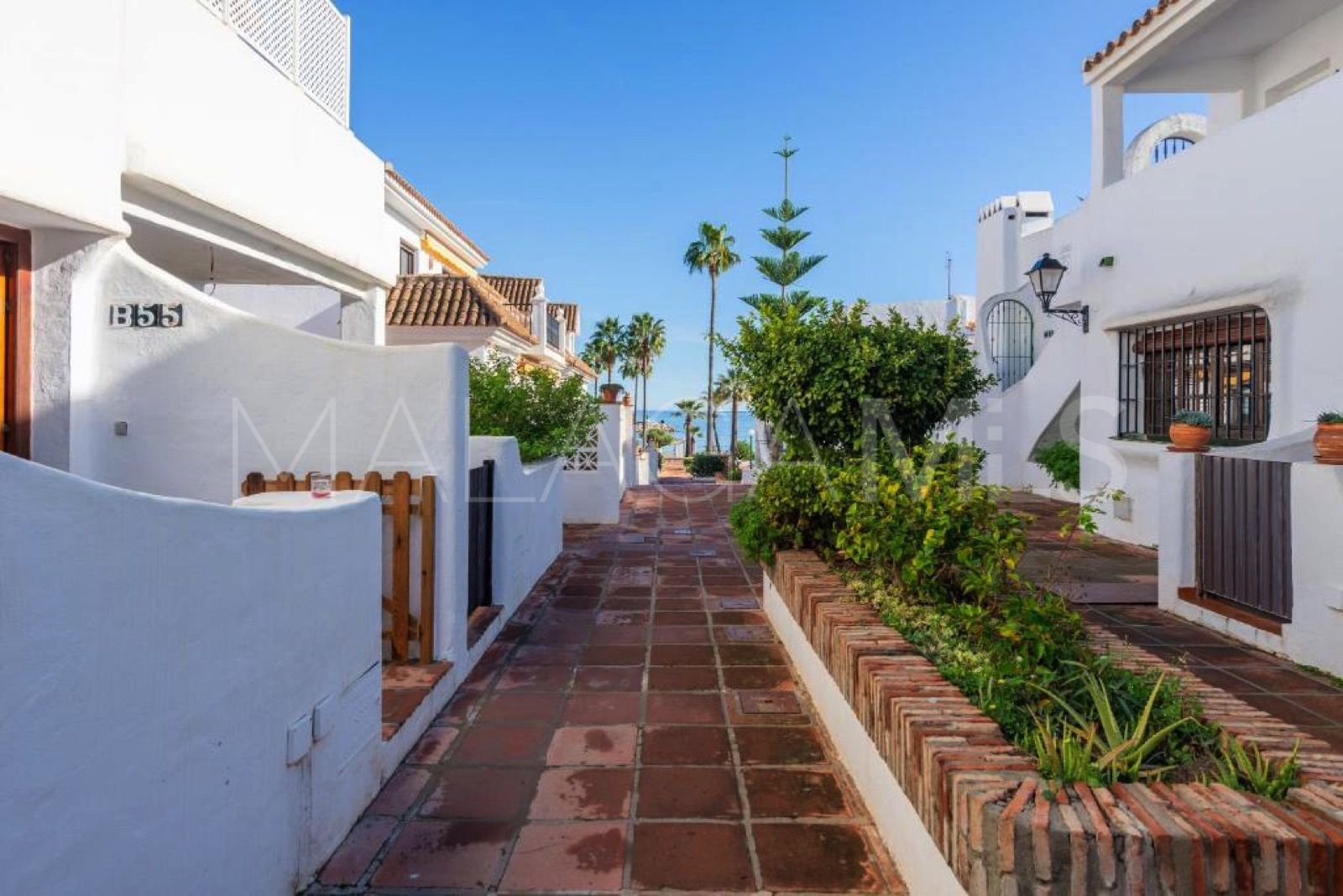 Parhus for sale in Puerto La Duquesa