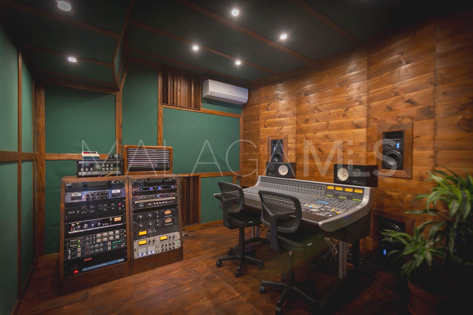 Parhus for sale in Puerto La Duquesa