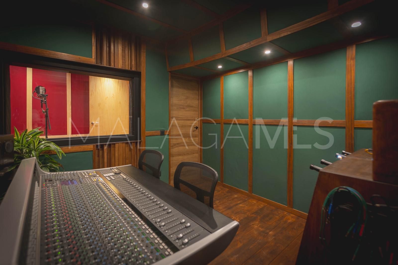 Parhus for sale in Puerto La Duquesa