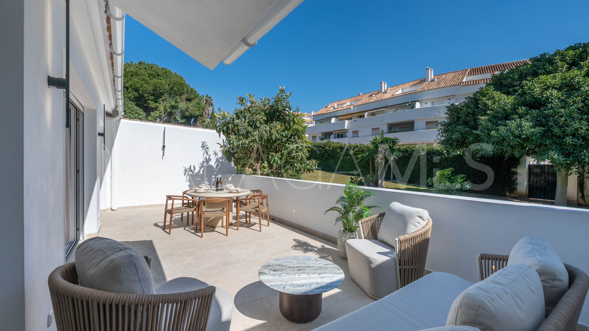 Appartement rez de chaussée for sale in Nueva Andalucia