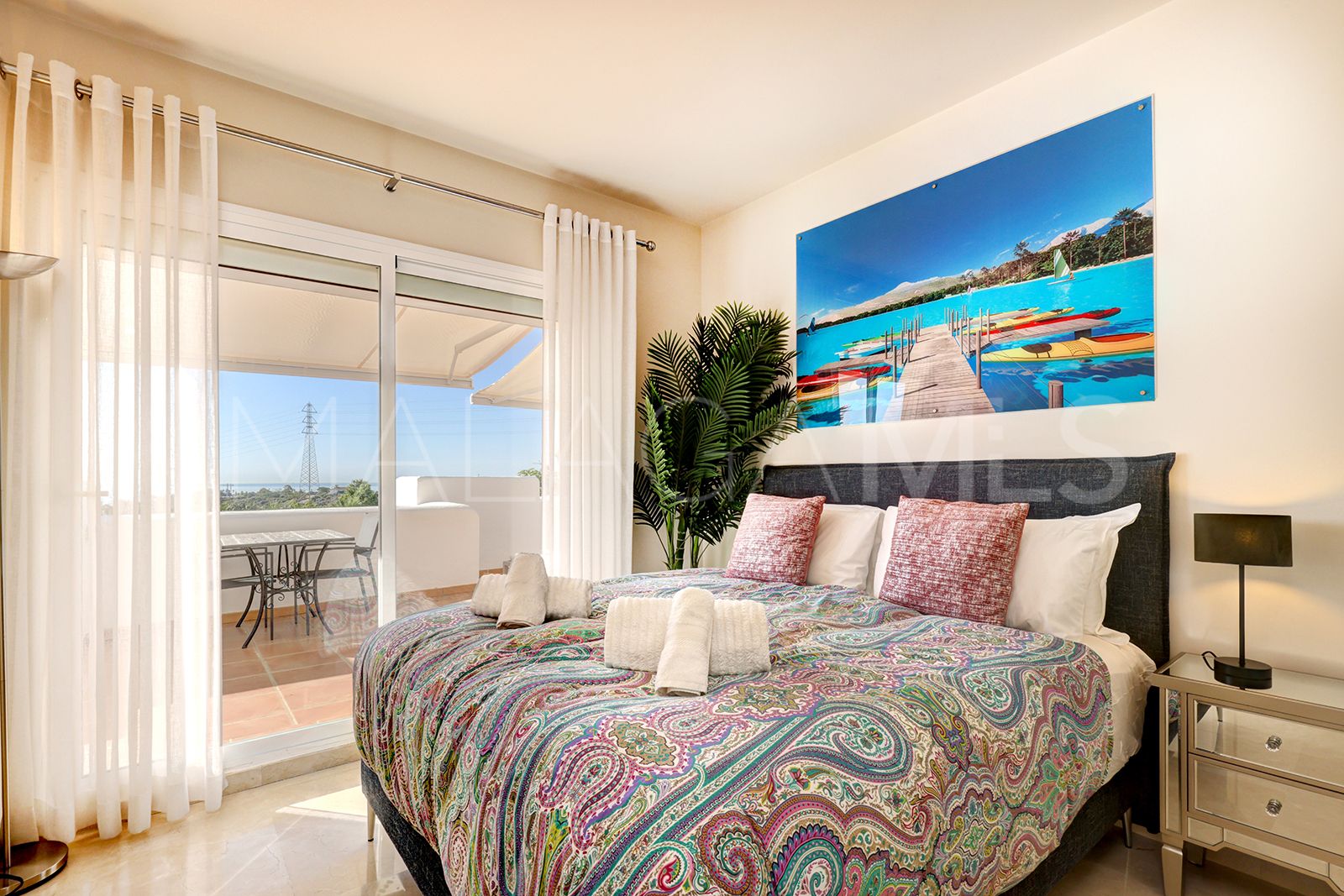 2 bedrooms penthouse for sale in Alcazaba Lagoon