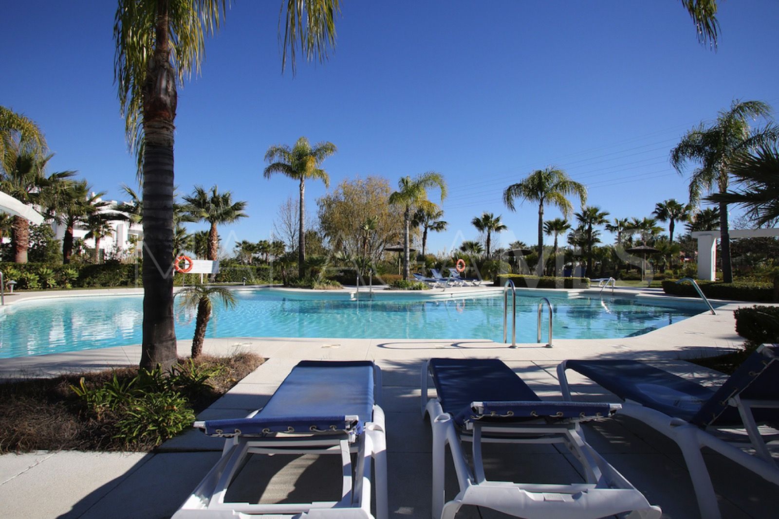 2 bedrooms penthouse for sale in Alcazaba Lagoon