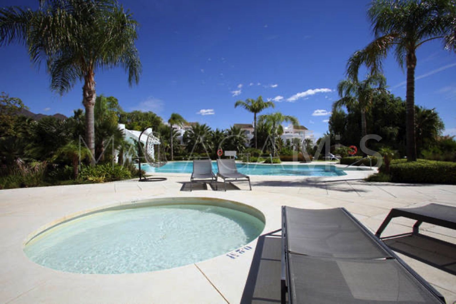 2 bedrooms penthouse for sale in Alcazaba Lagoon