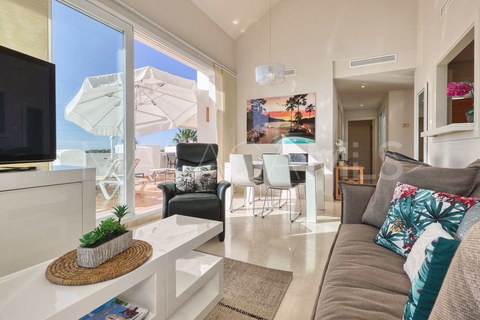 2 bedrooms penthouse for sale in Alcazaba Lagoon