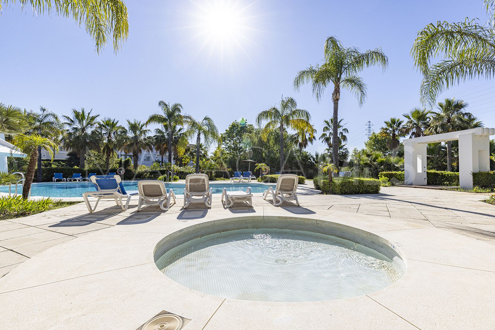 2 bedrooms penthouse for sale in Alcazaba Lagoon