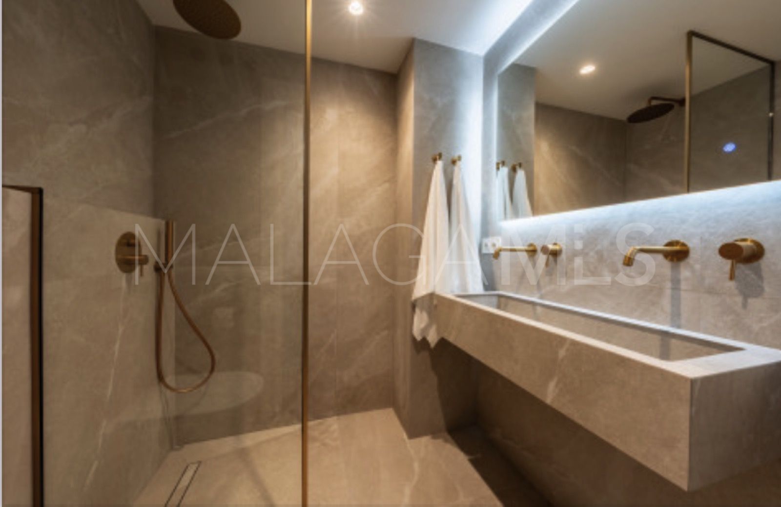 4 bedrooms La Rinconada town house for sale
