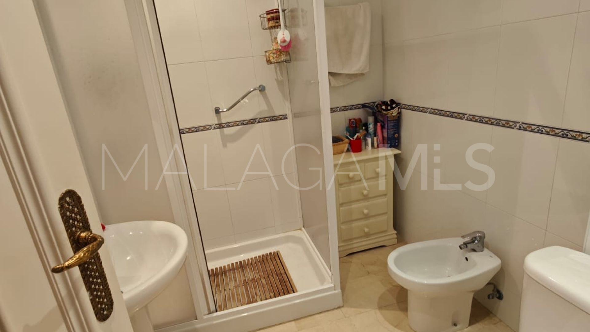 Buy apartment with 2 bedrooms in Marbella City