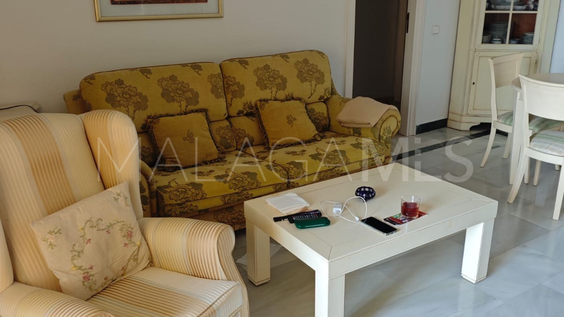 Buy apartment with 2 bedrooms in Marbella City