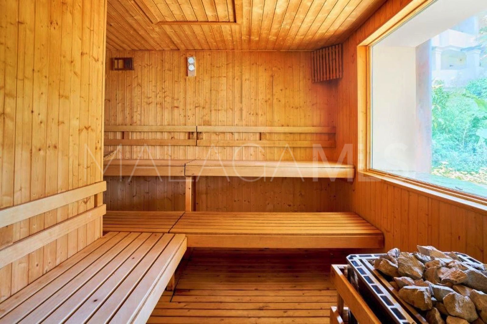 Se vende apartamento planta baja in Los Capanes del Golf de 2 bedrooms