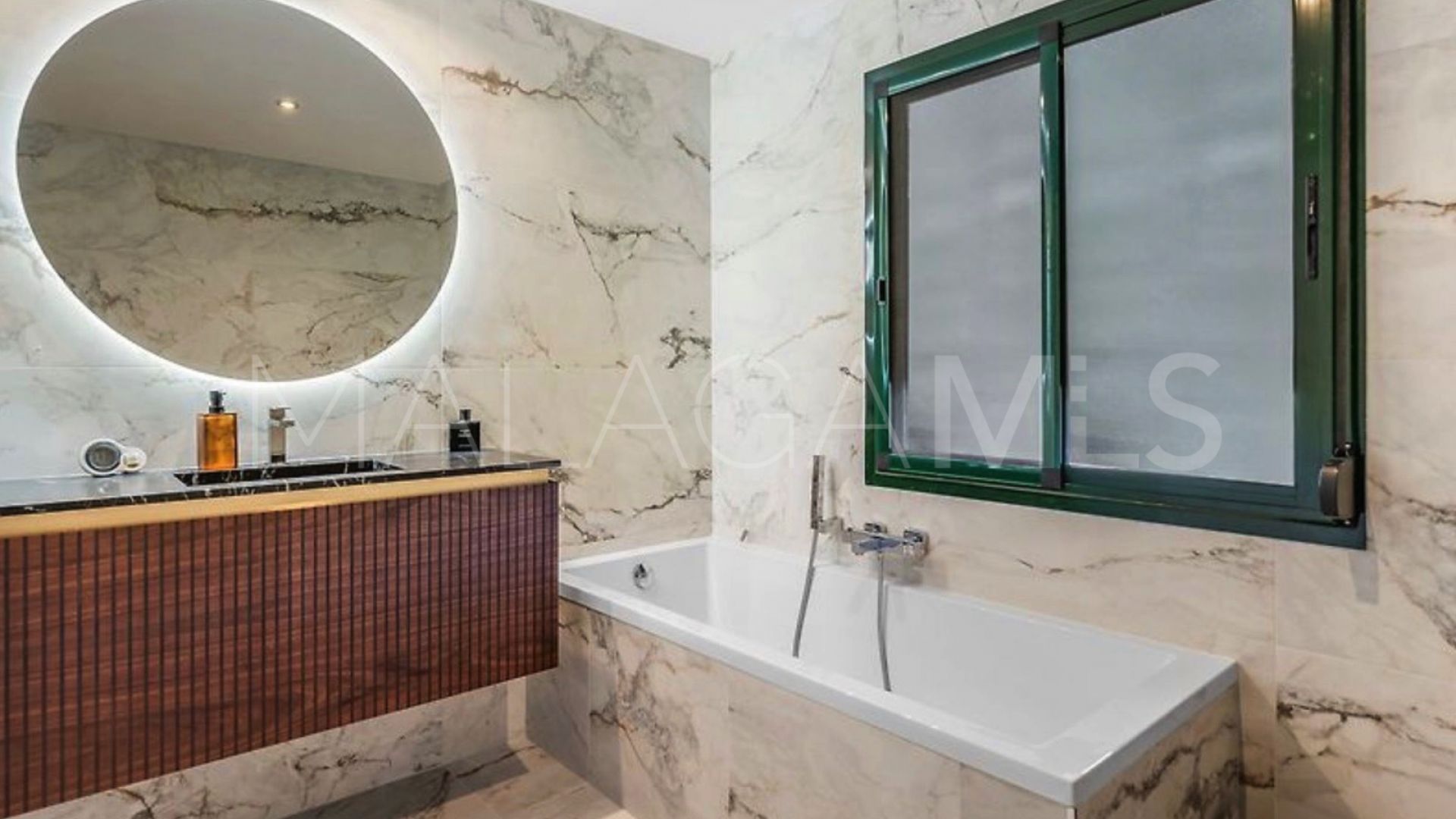 Se vende apartamento planta baja in Los Capanes del Golf de 2 bedrooms