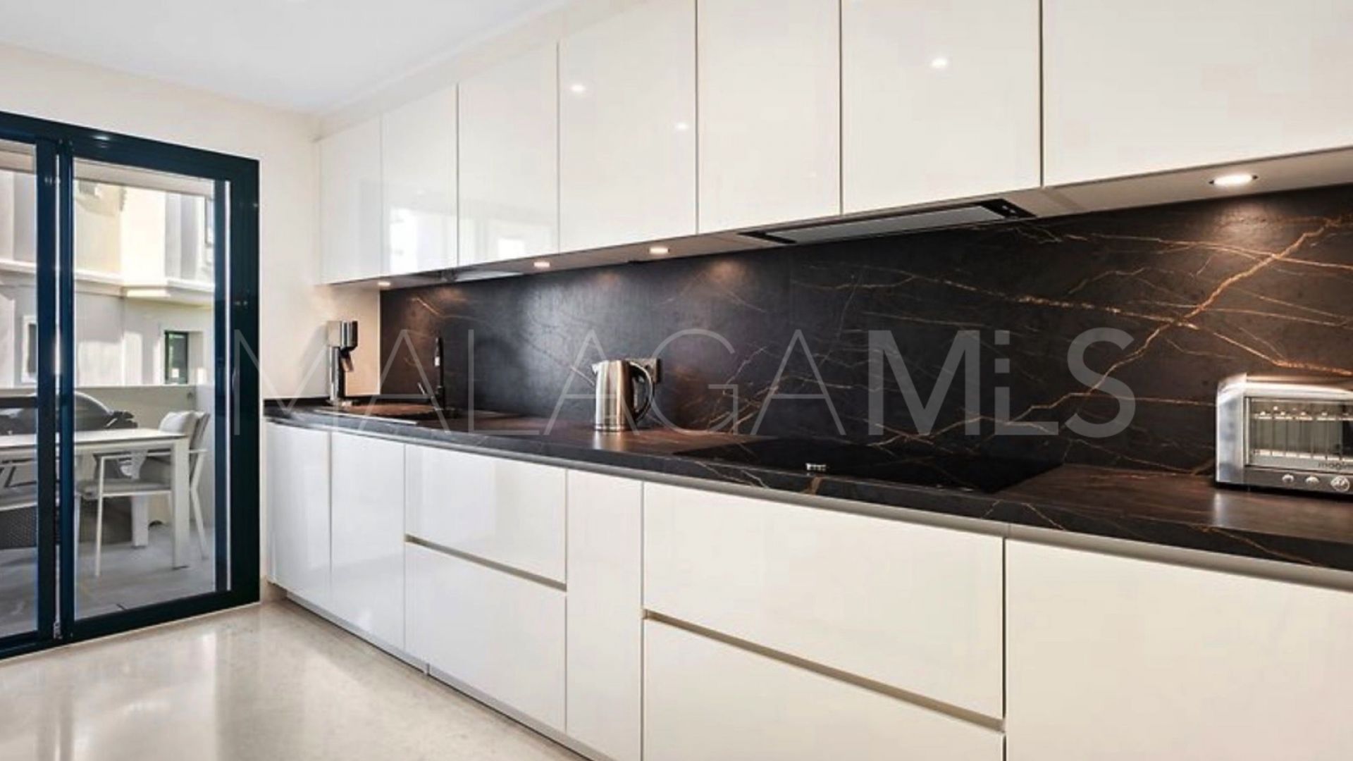 Se vende apartamento planta baja in Los Capanes del Golf de 2 bedrooms