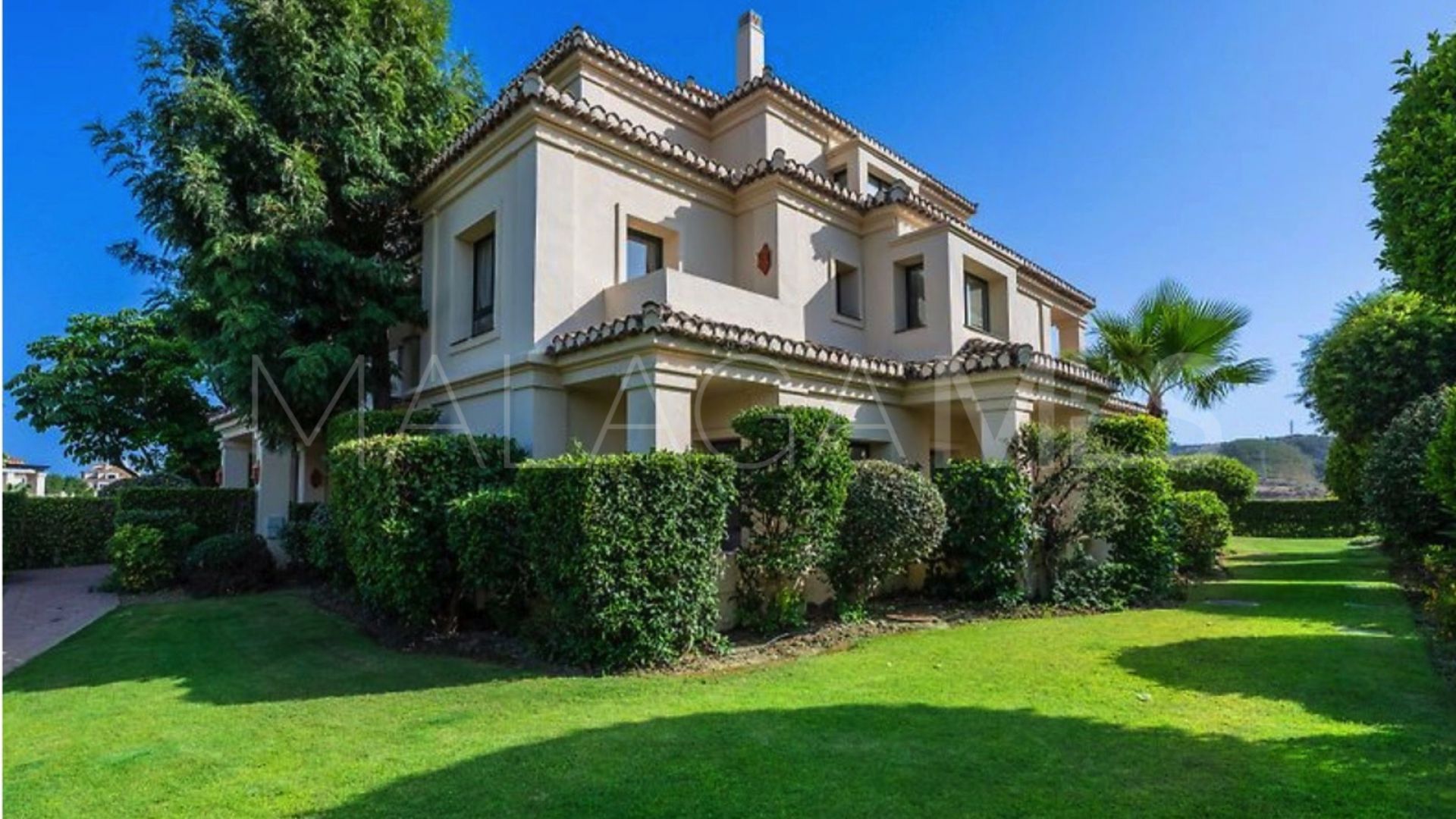 Se vende apartamento planta baja in Los Capanes del Golf de 2 bedrooms