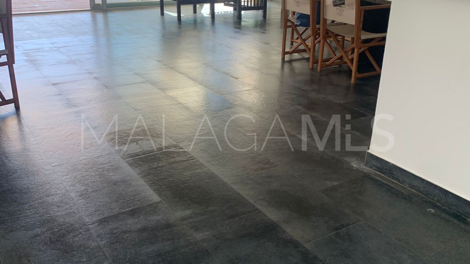 For sale Chullera apartment with 3 bedrooms