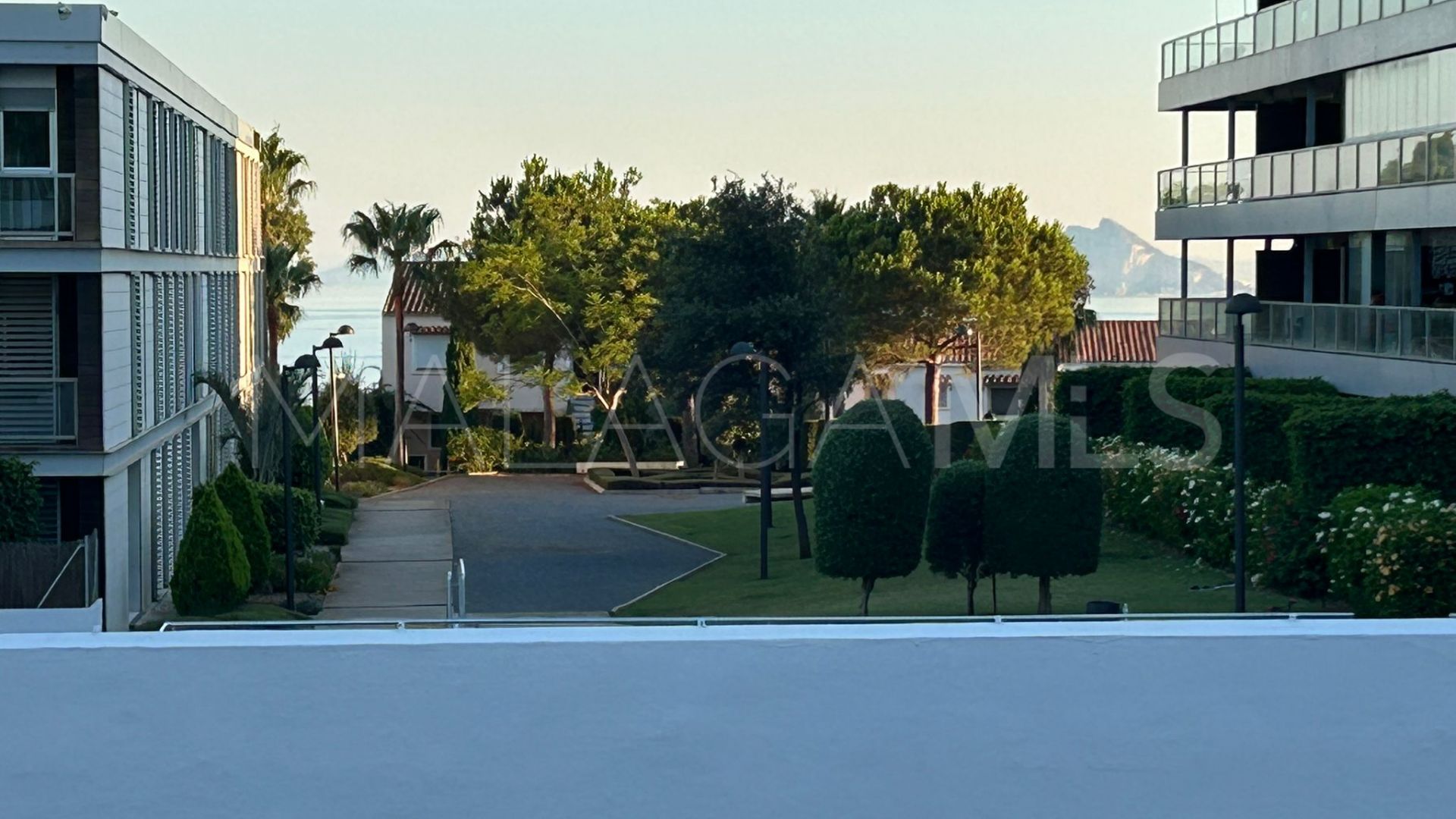 For sale Chullera apartment with 3 bedrooms