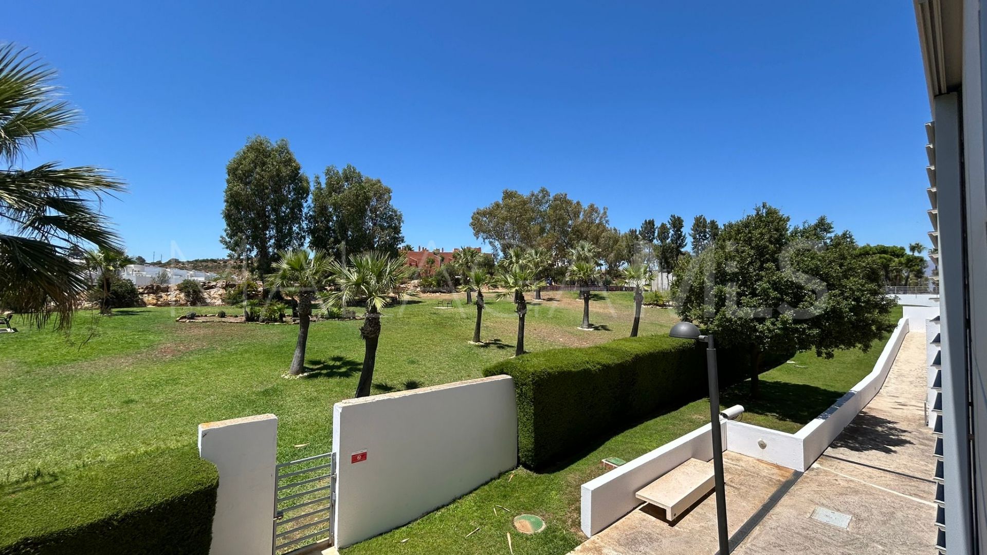 For sale Chullera apartment with 3 bedrooms