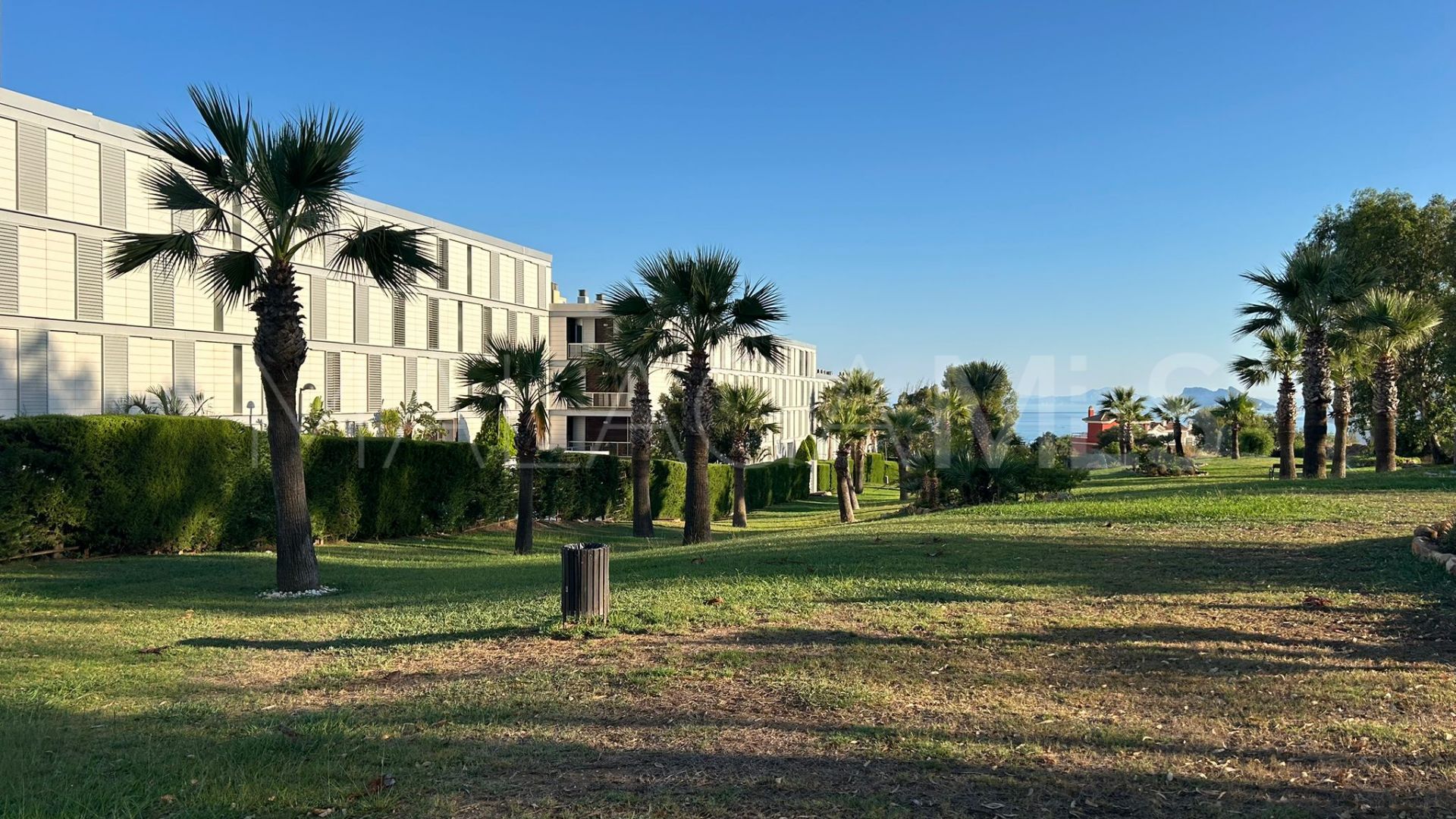 For sale Chullera apartment with 3 bedrooms