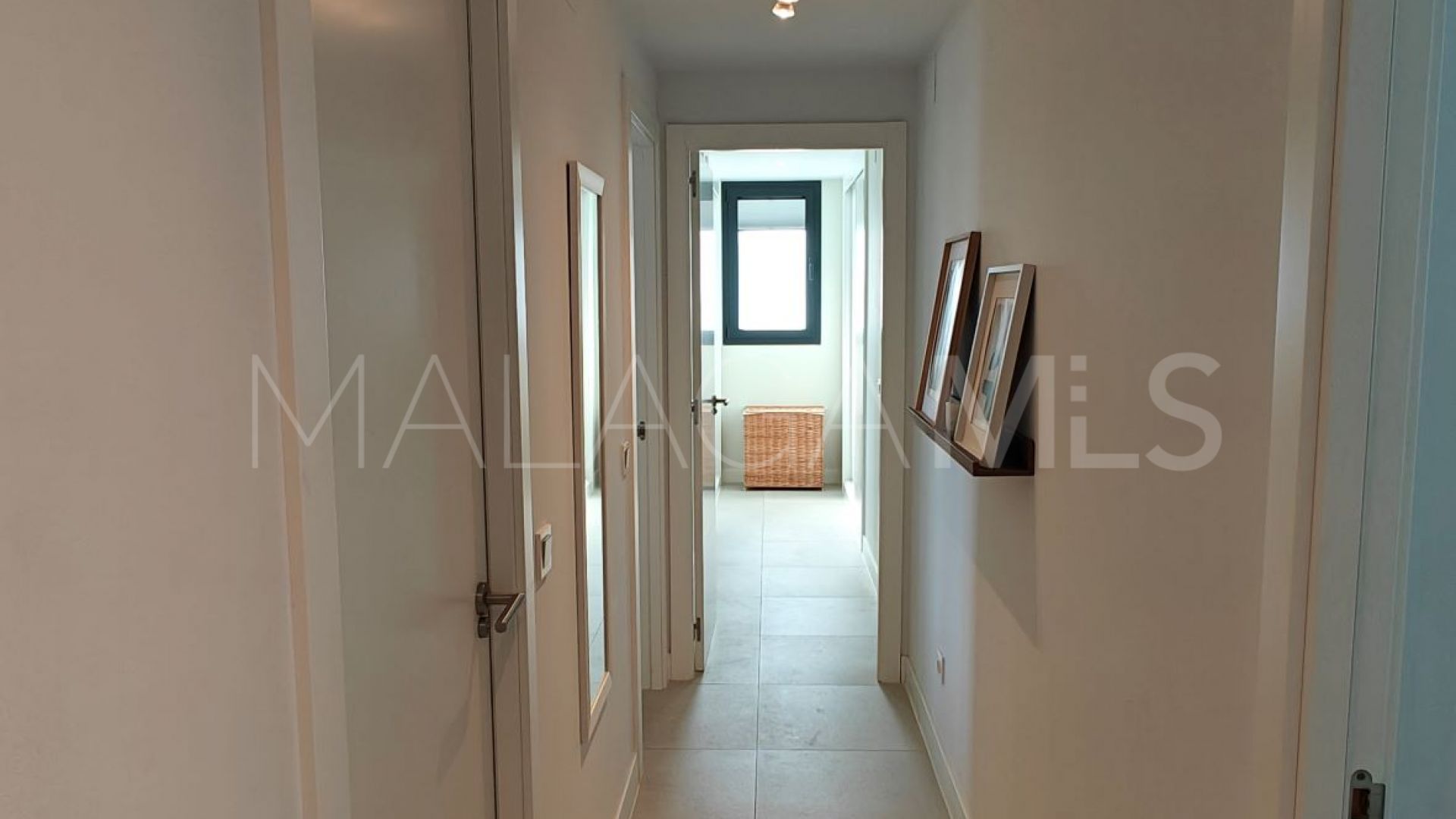 Apartment for sale in Estepona Centre with 4 bedrooms