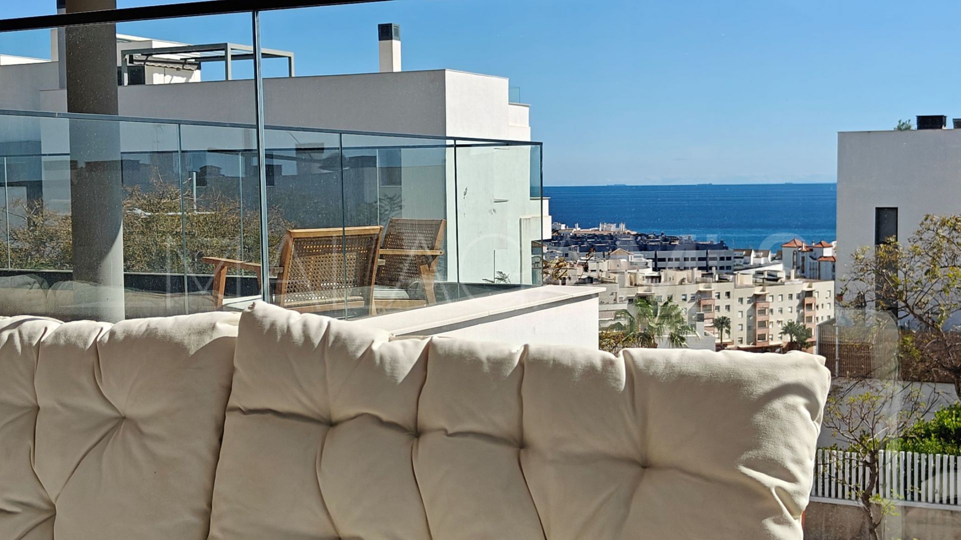 Apartment for sale in Estepona Centre with 4 bedrooms