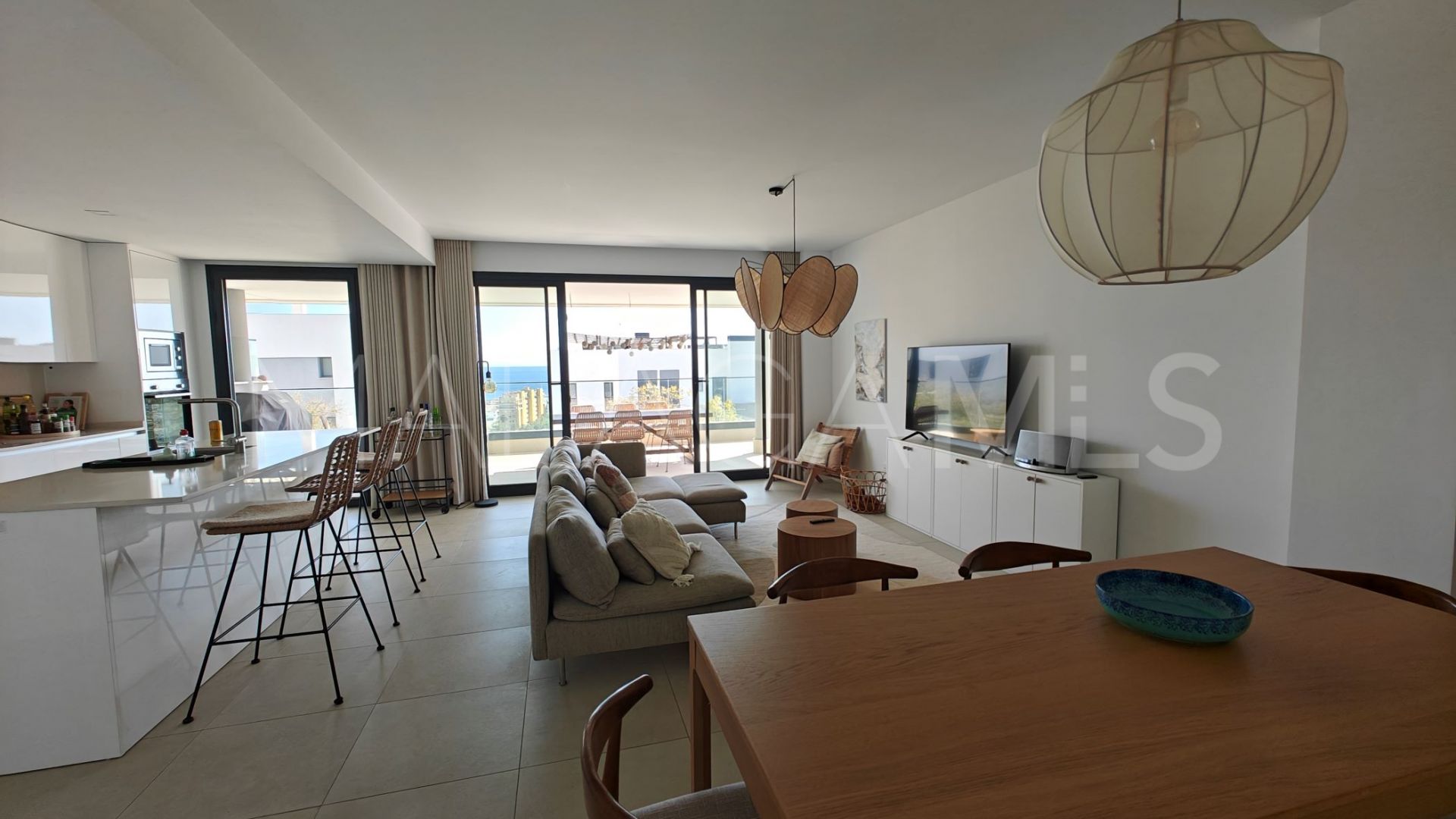 Apartment for sale in Estepona Centre with 4 bedrooms