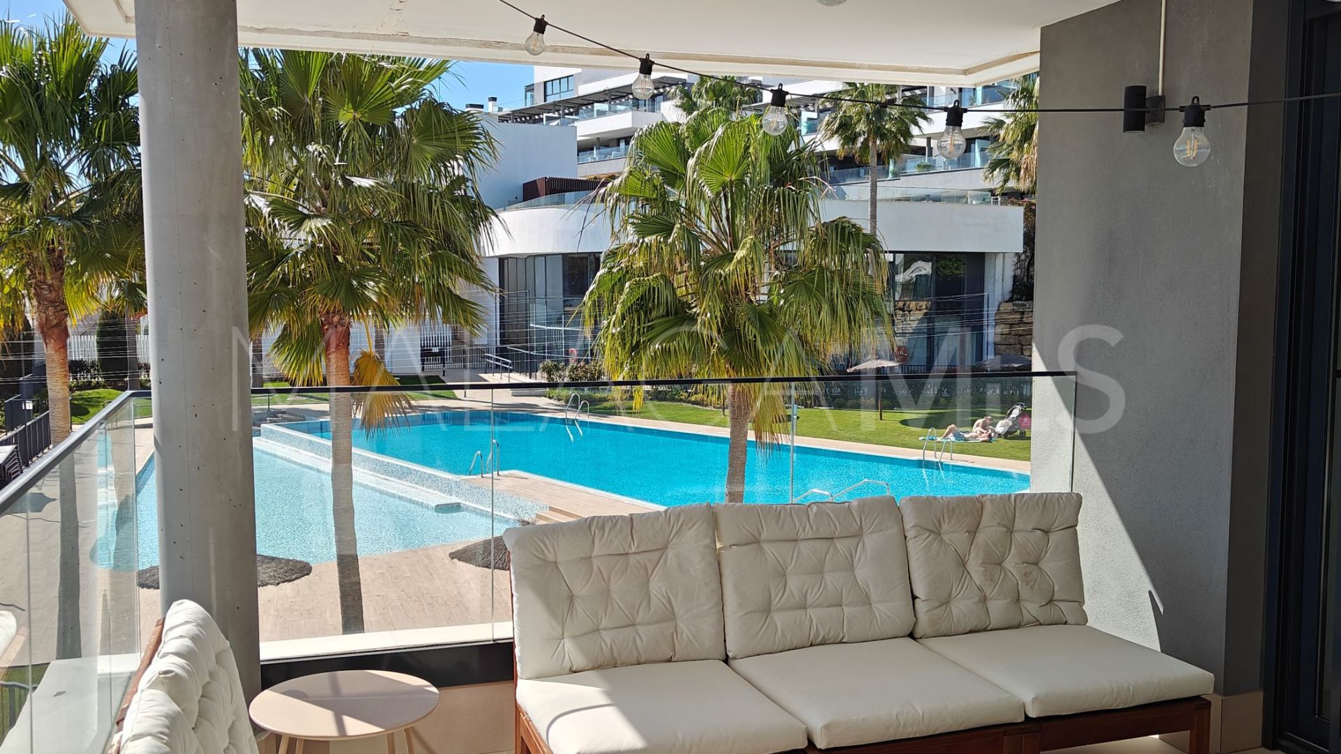 Apartment for sale in Estepona Centre with 4 bedrooms