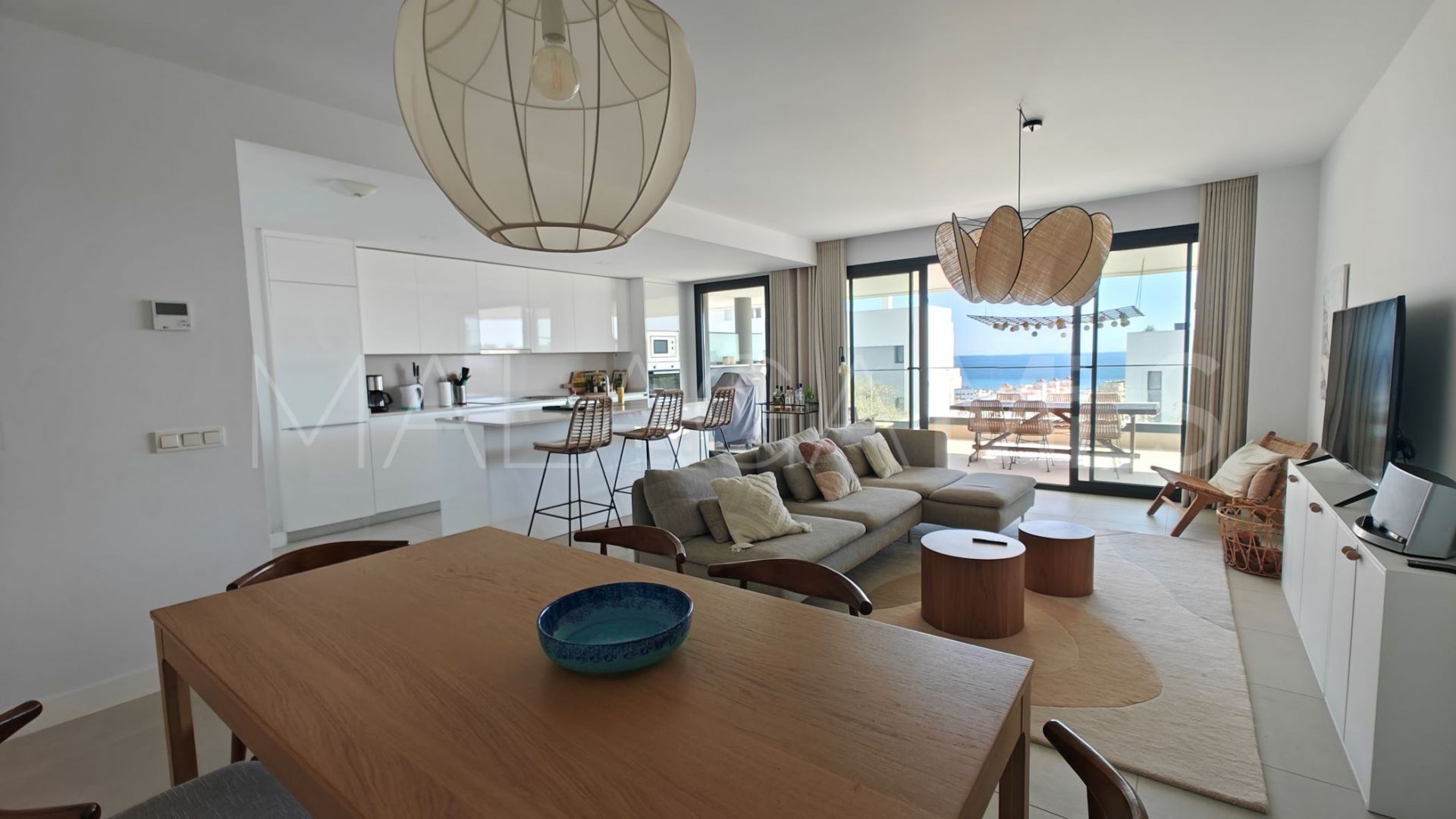 Apartment for sale in Estepona Centre with 4 bedrooms