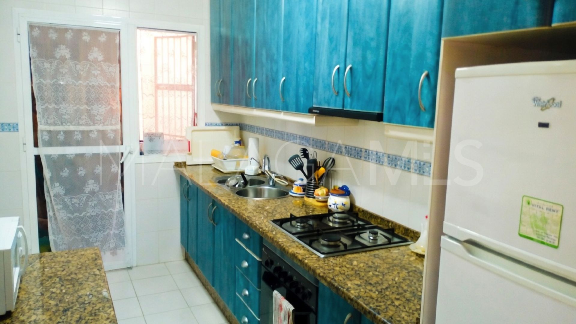 Apartamento for sale in Estepona Puerto with 3 bedrooms