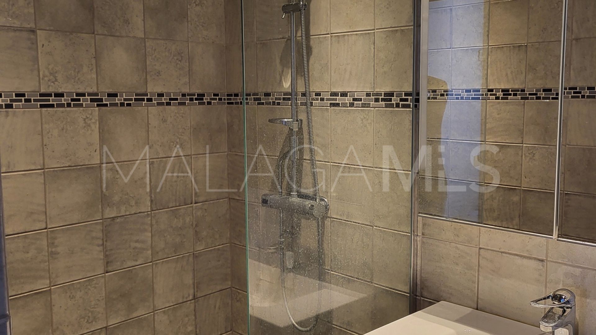 5 bedrooms finca in Altos de Estepona for sale