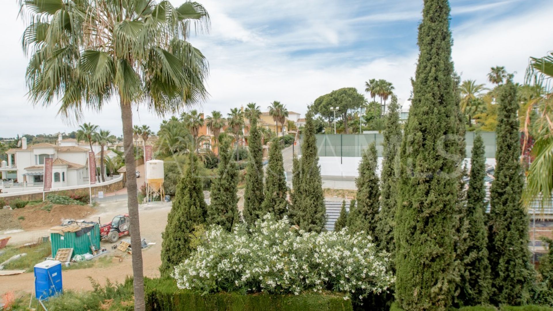 Parhus for sale in Los Naranjos