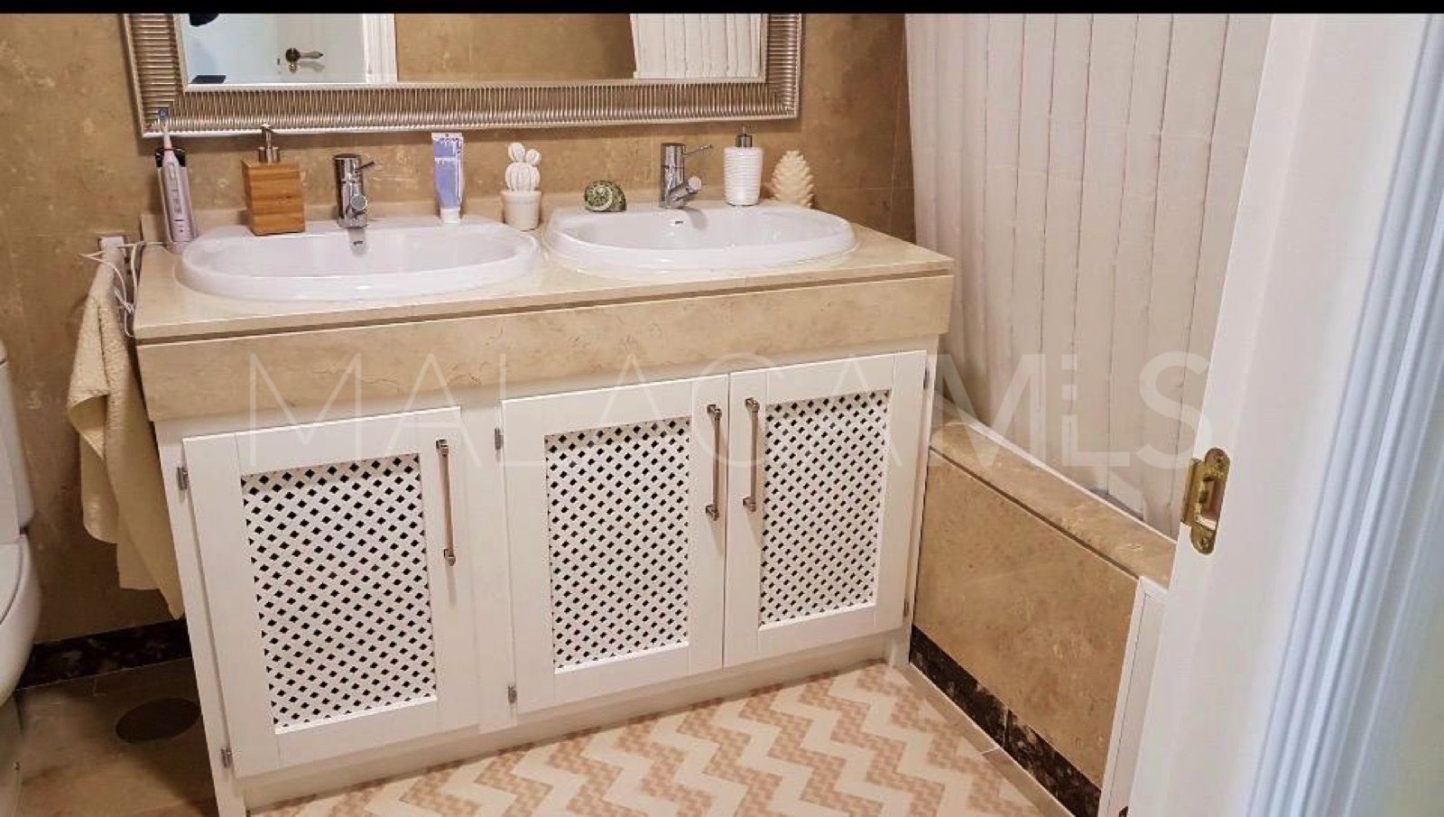 Se vende apartamento in Duquesa Village