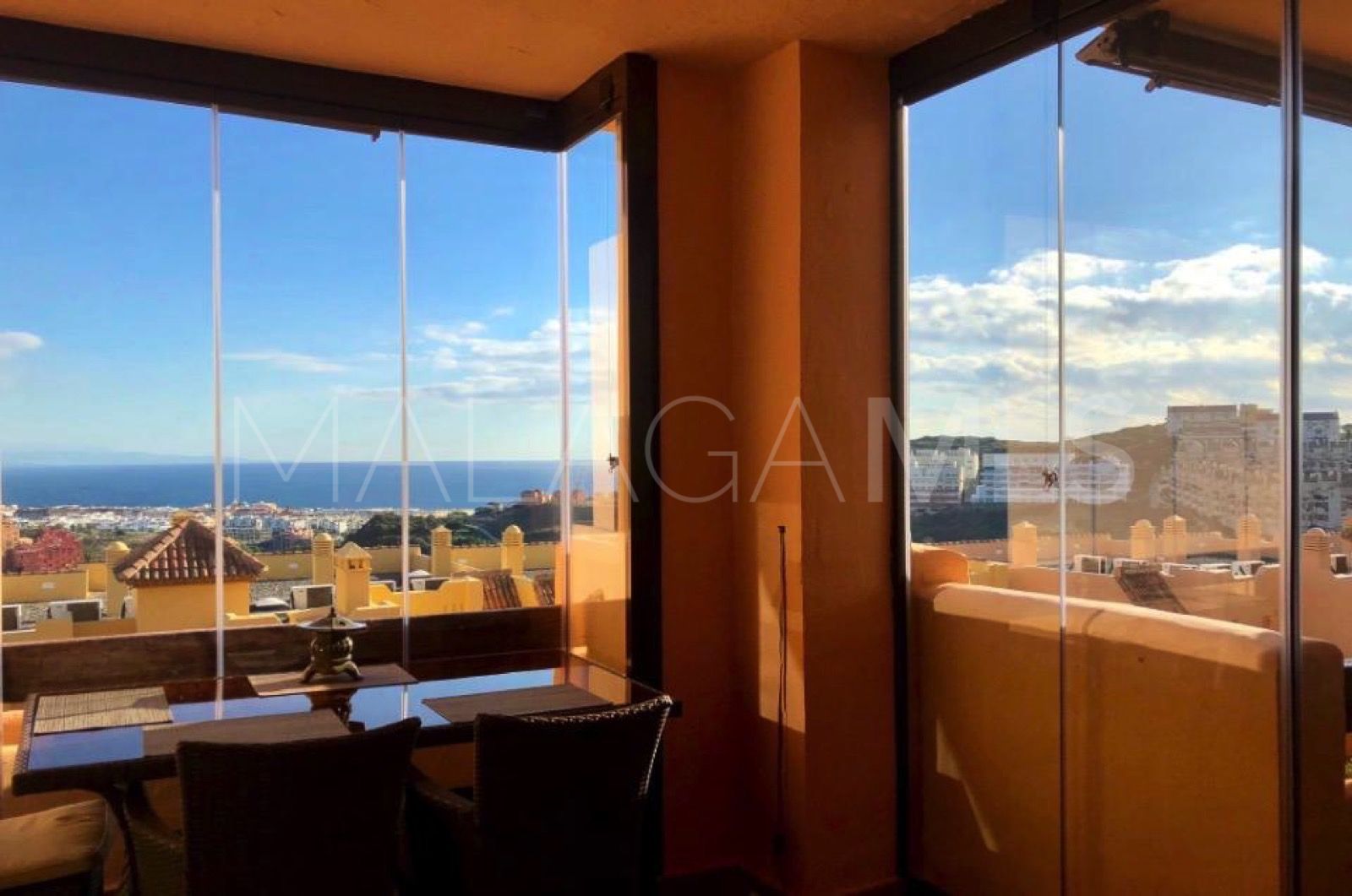 Se vende apartamento in Duquesa Village