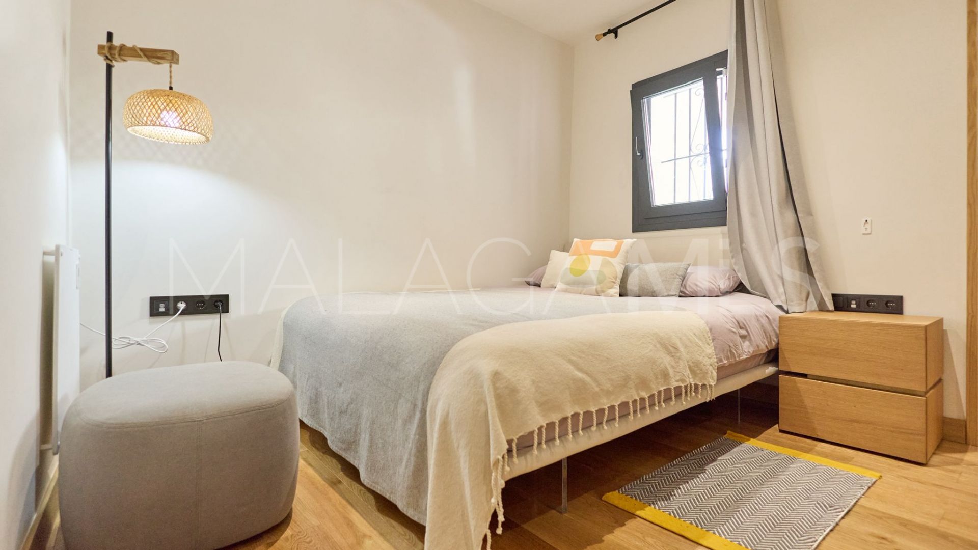 For sale Playas del Duque apartment with 2 bedrooms