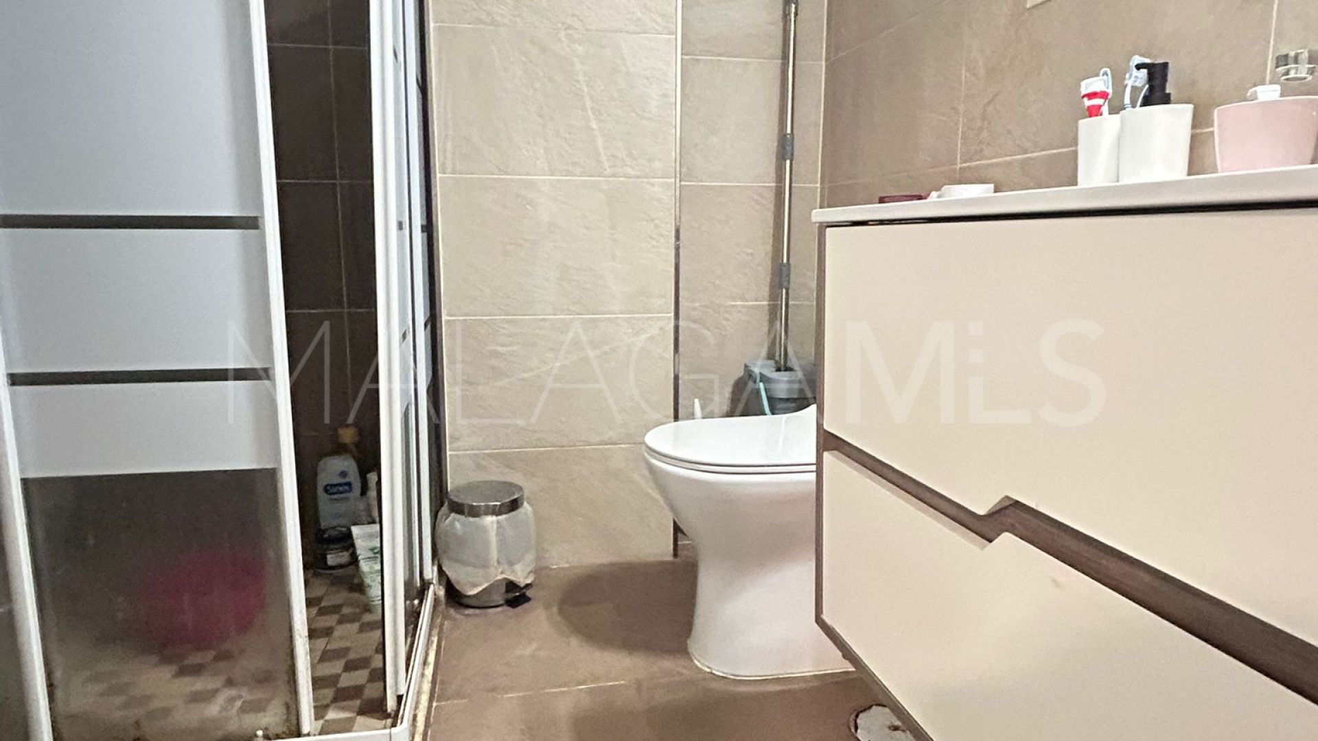 For sale 3 bedrooms apartment in Estepona Centre