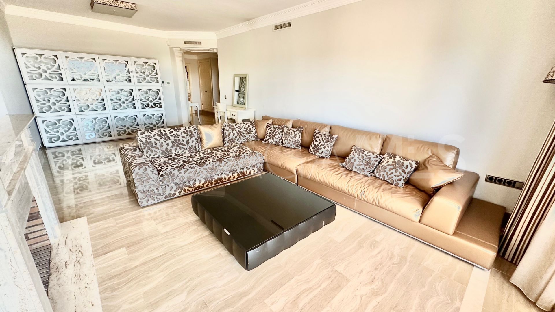 3 bedrooms apartment in Condado de Sierra Blanca for sale