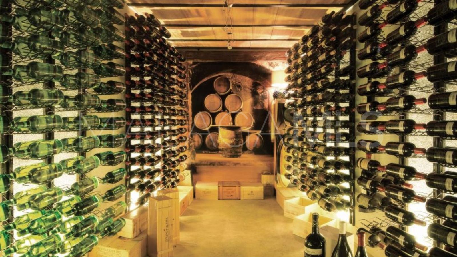 2 bedrooms apartment for sale in Aloha Hill Club