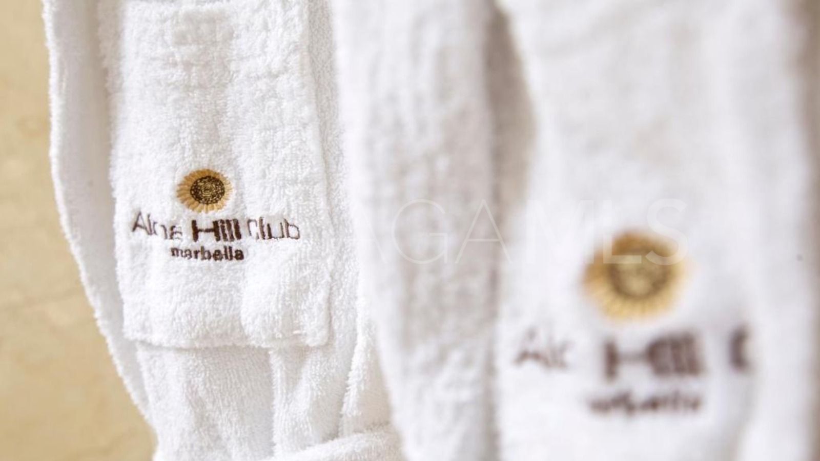 2 bedrooms apartment for sale in Aloha Hill Club