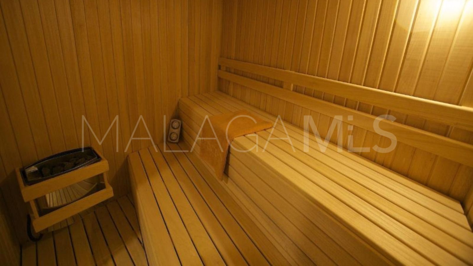 2 bedrooms apartment for sale in Aloha Hill Club