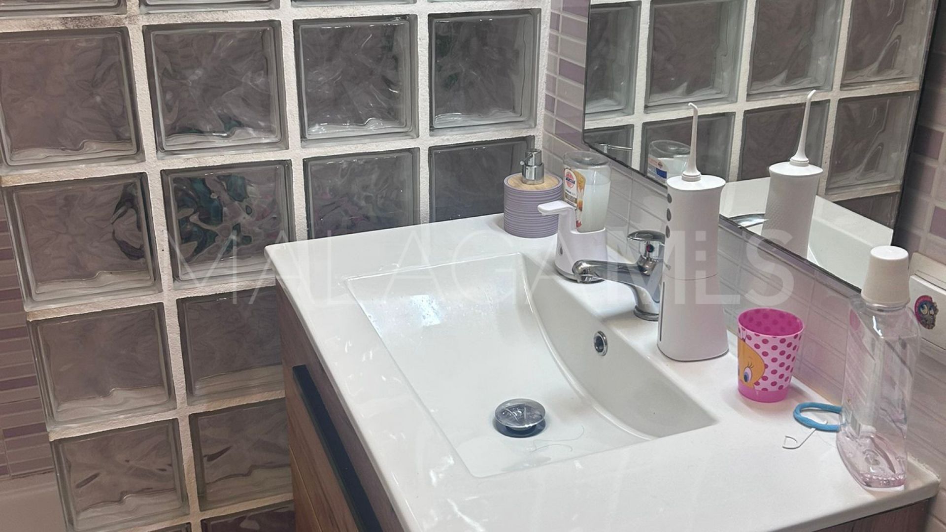 Estepona Centre 2 bedrooms ground floor apartment for sale