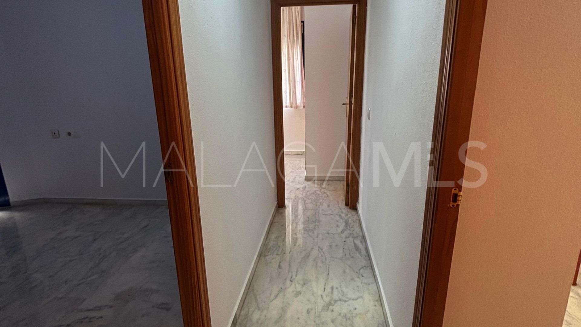 Buy apartamento planta baja in Estepona Centro with 2 bedrooms