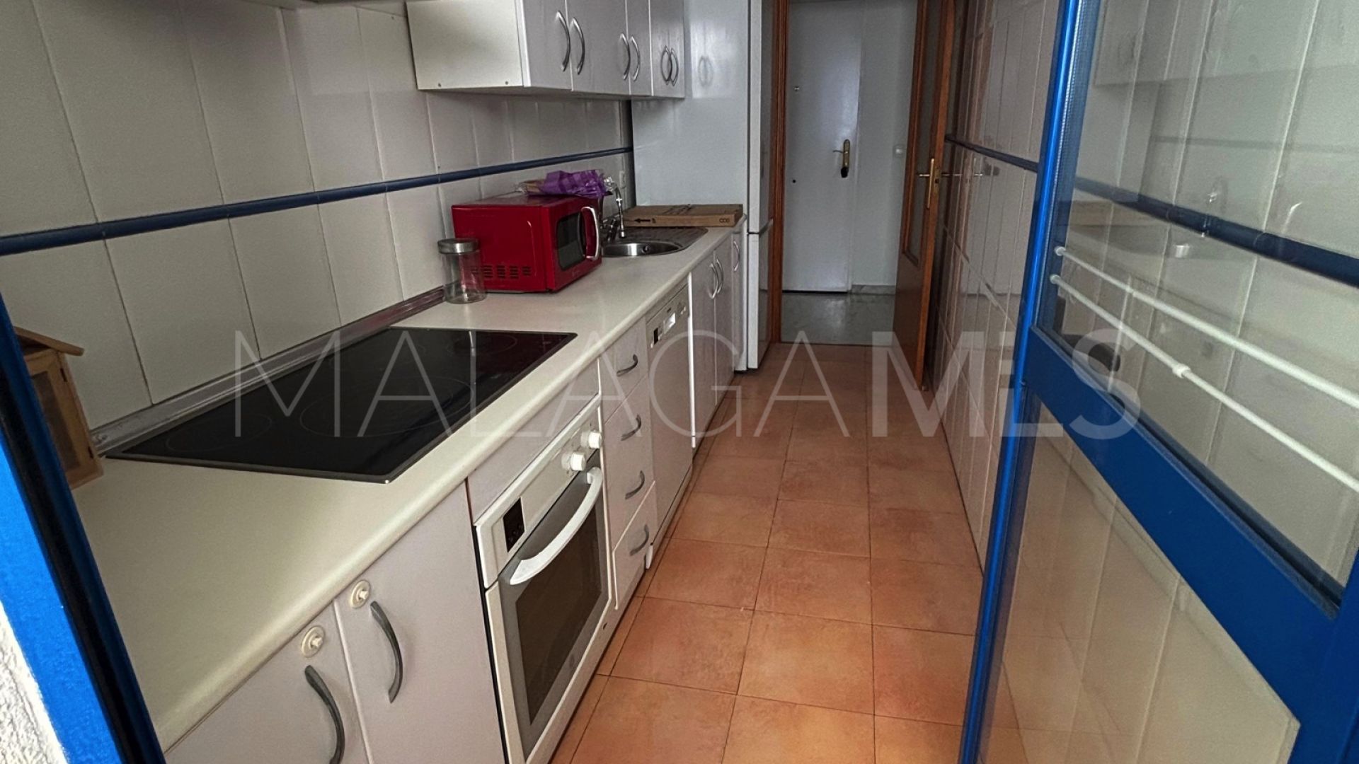 Buy apartamento planta baja in Estepona Centro with 2 bedrooms