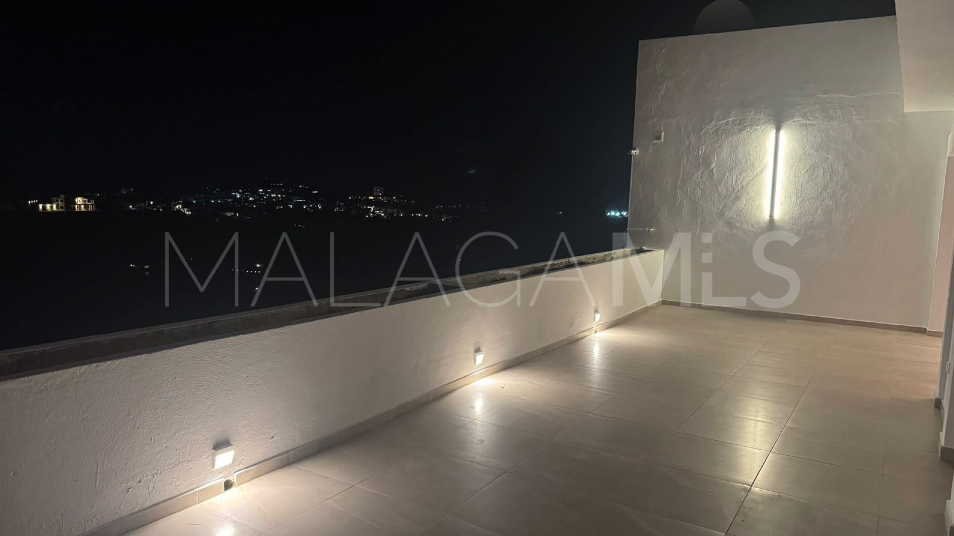 Se vende apartamento in Aloha de 3 bedrooms
