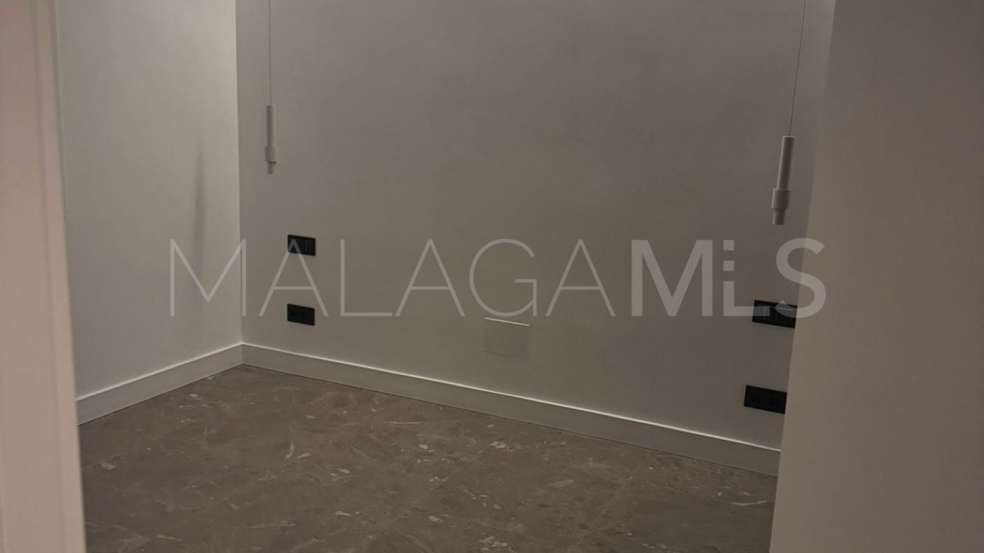 Se vende apartamento in Aloha de 3 bedrooms