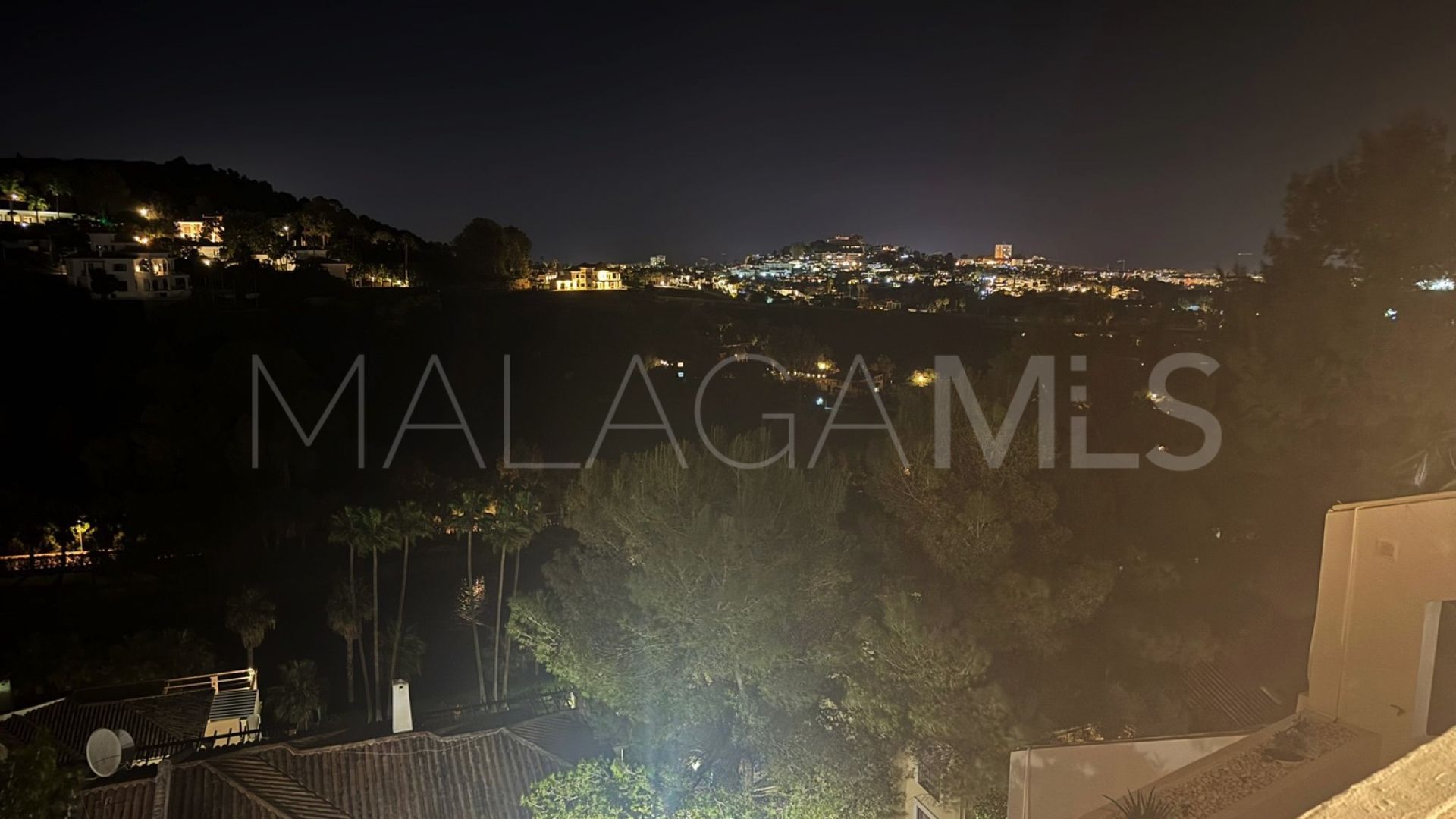 Se vende apartamento in Aloha de 3 bedrooms