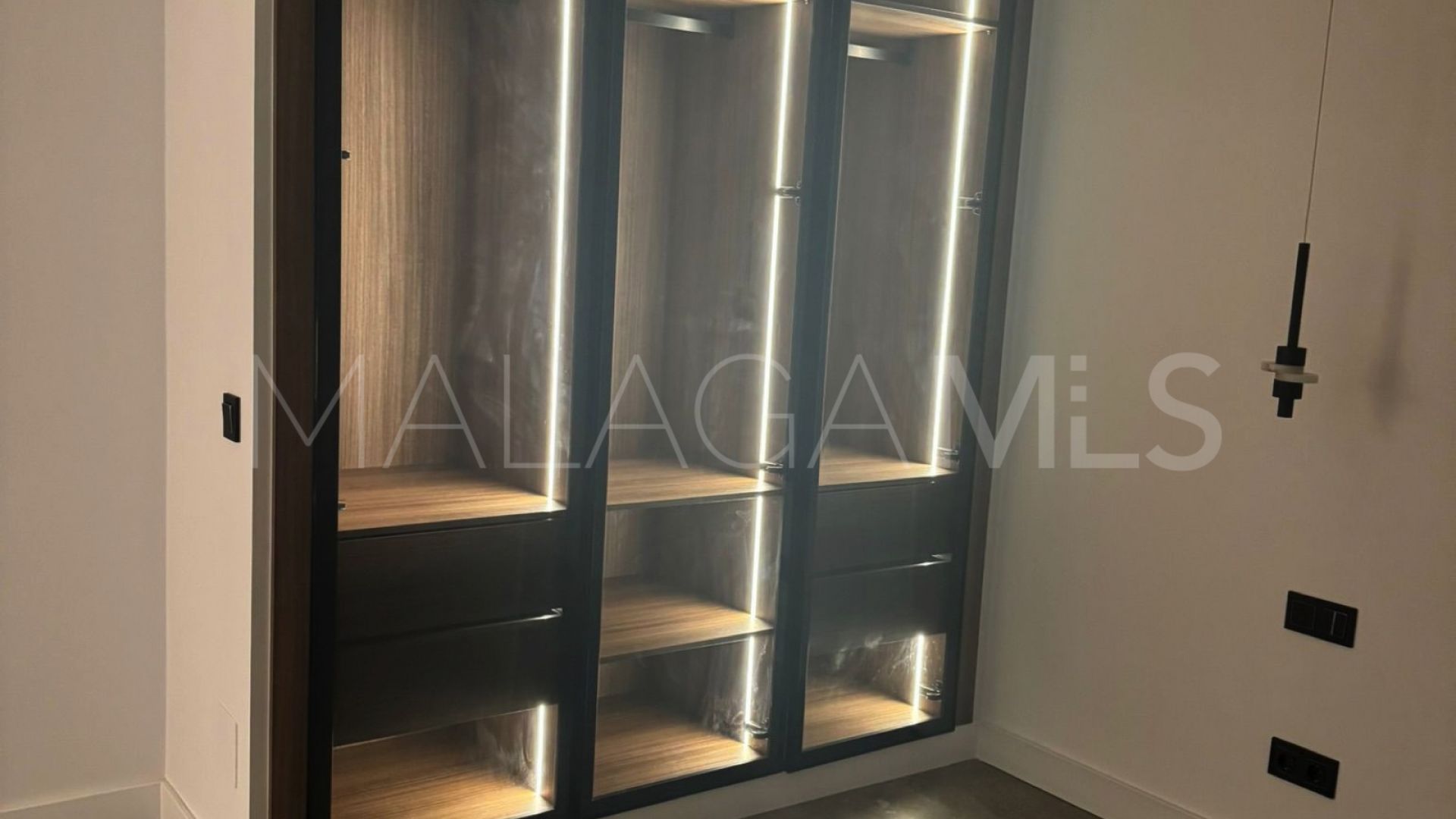 Se vende apartamento in Aloha de 3 bedrooms