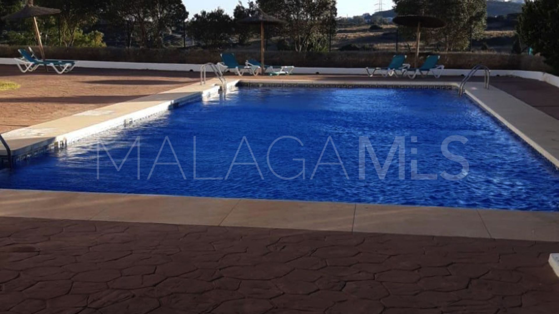 For sale duplex penthouse in Estepona Golf