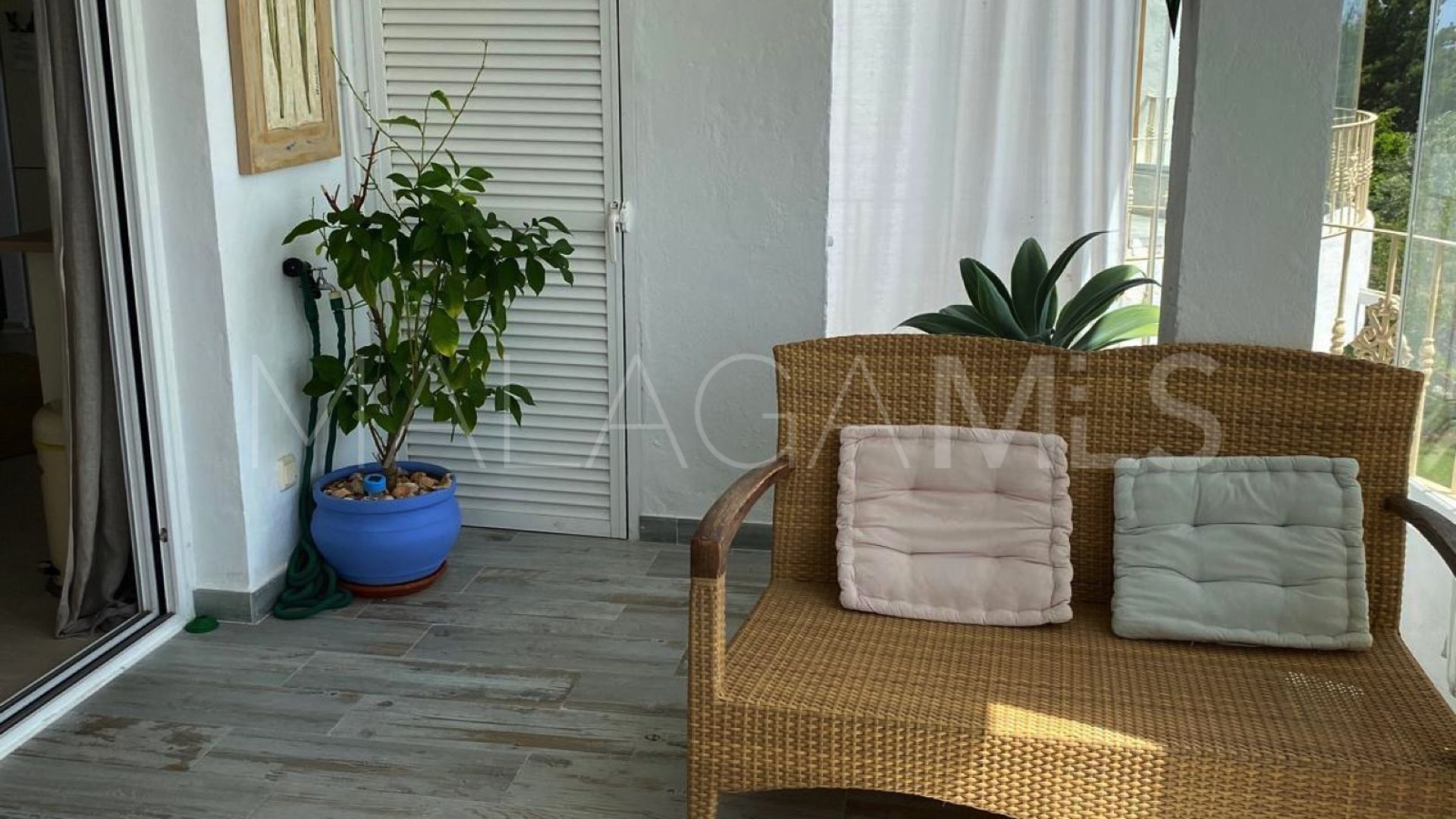 For sale duplex penthouse in Estepona Golf