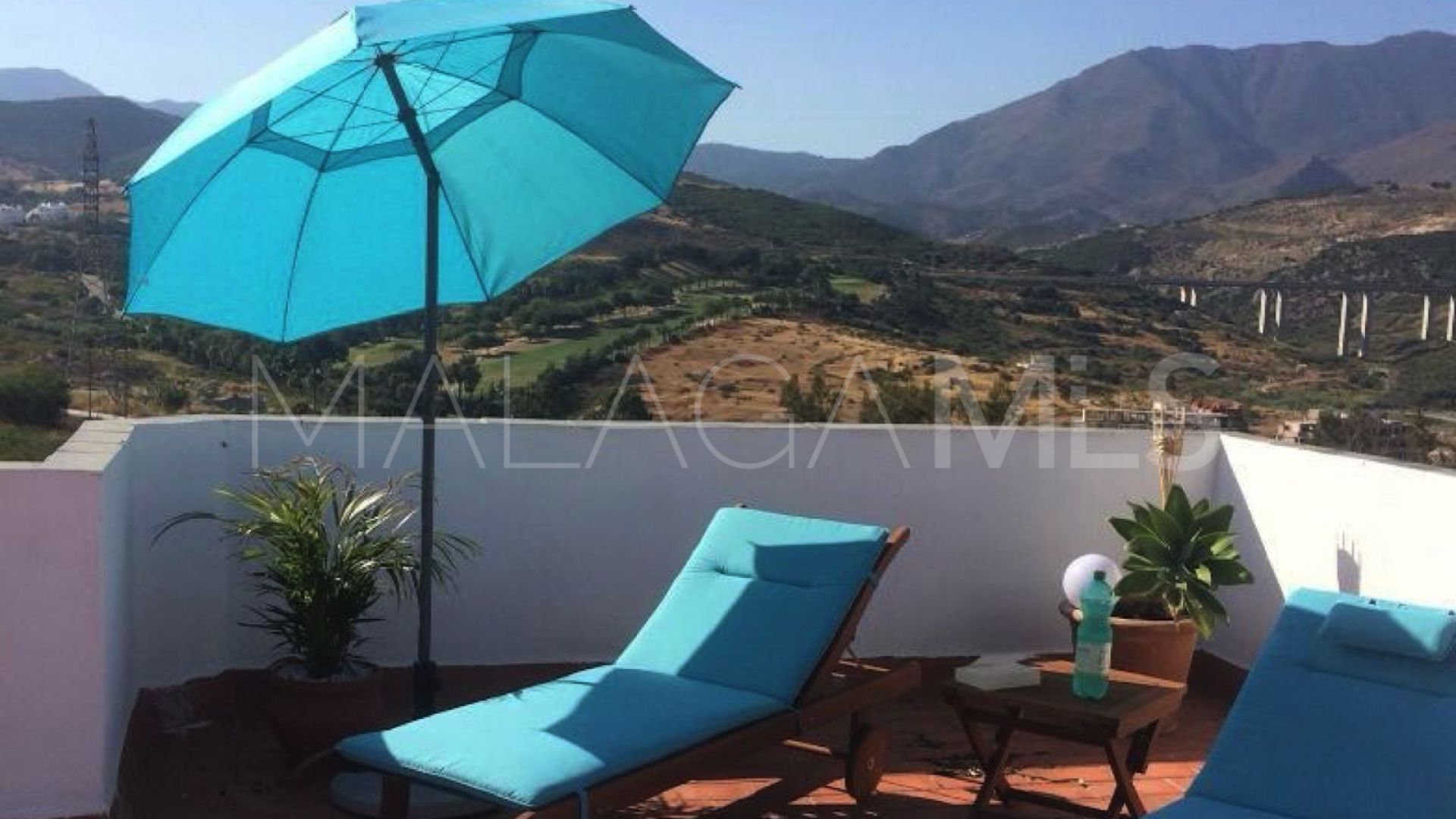 For sale duplex penthouse in Estepona Golf