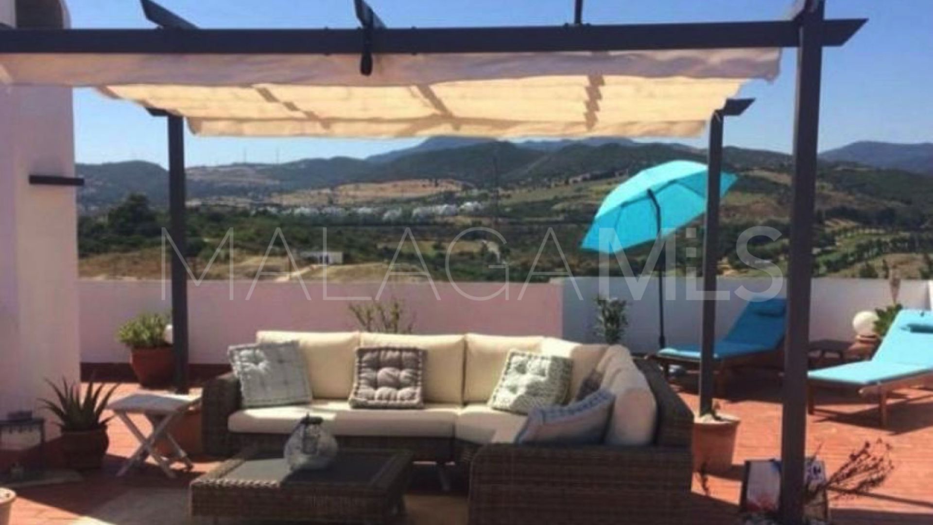For sale duplex penthouse in Estepona Golf
